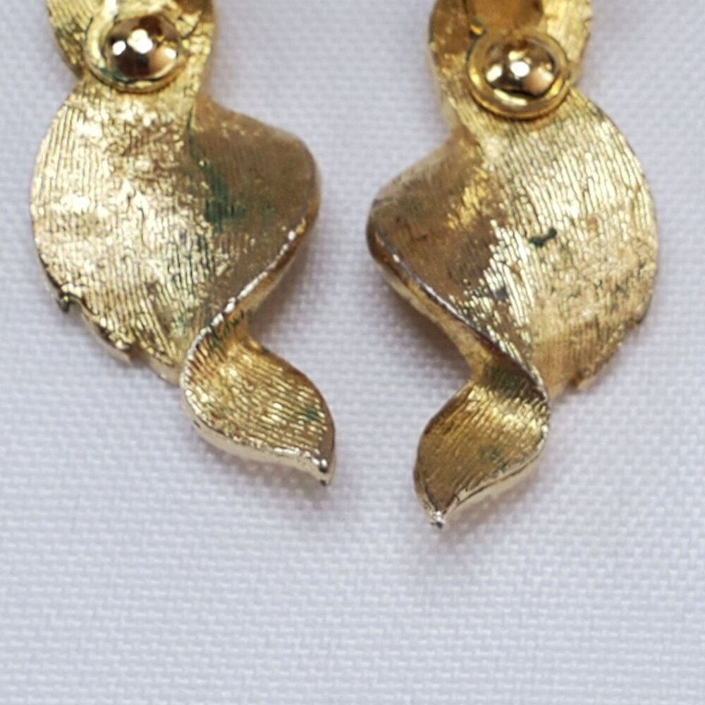 Vintage Coro Brushed Gold-Tone Leaf Brooch & Clip-On Earrings Jewelry Set - Picture 9 of 14